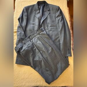 Bill Blass Charcoal Gray Men's 100% Wool Suit